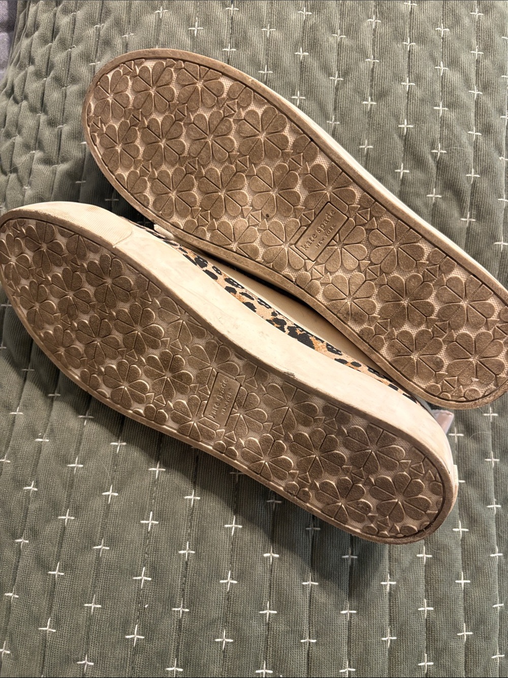 Kate Spade Leopard Trim Cream Canvas Sneakers with Pink Interior Size 9.5 - Picture 6 of 7